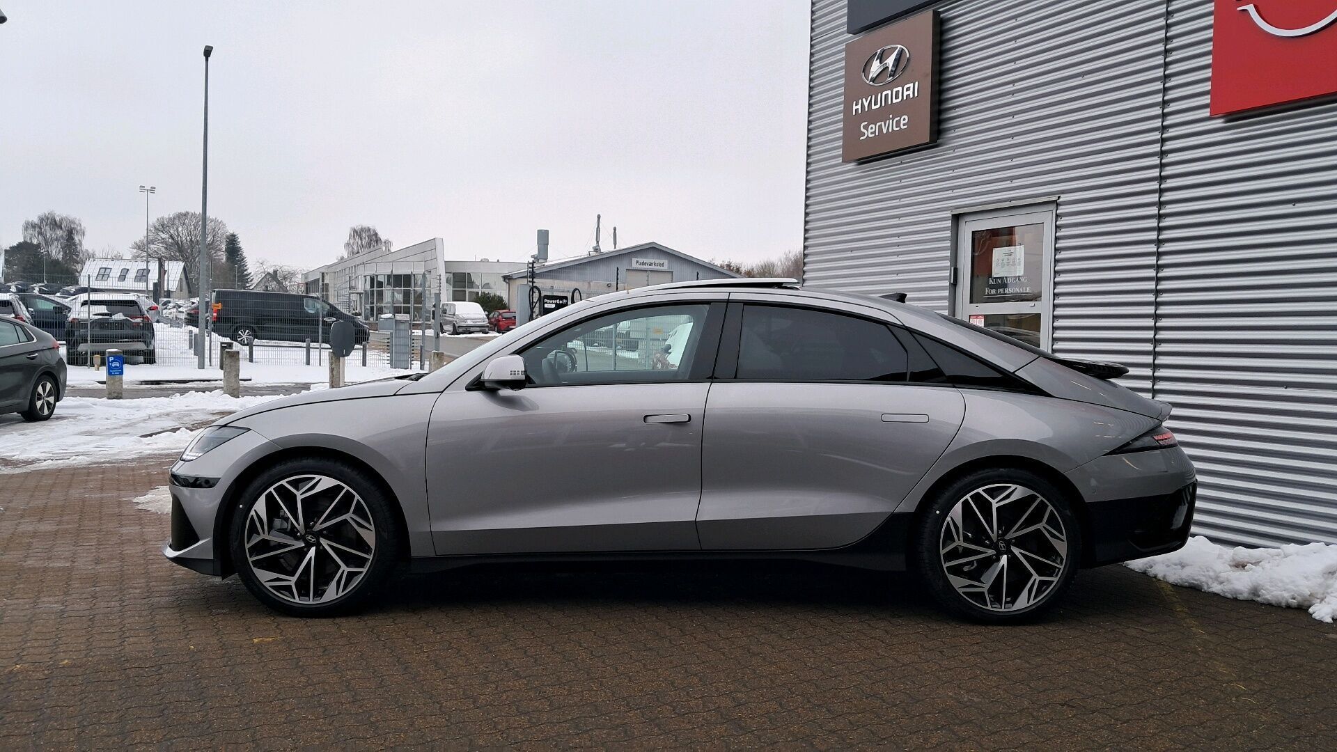 Hyundai Ioniq 6 Electric 77,4 kWh Ultimate 229HK Aut.