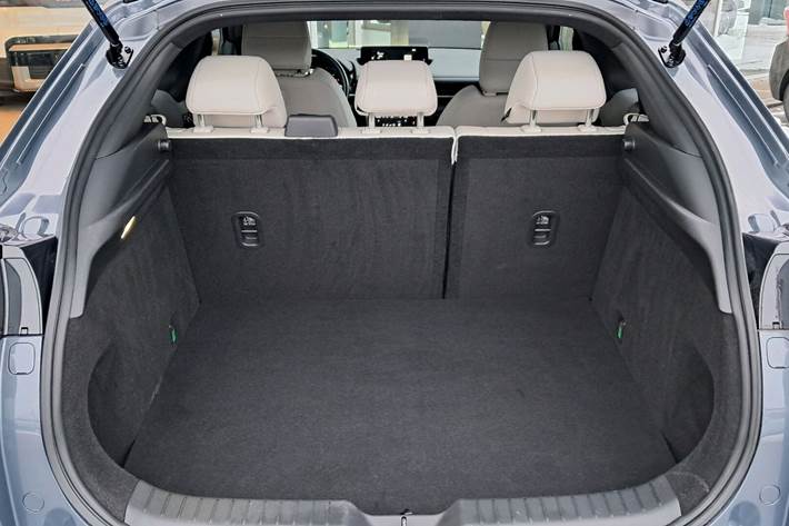 Grå Mazda MX-30 fra 2024