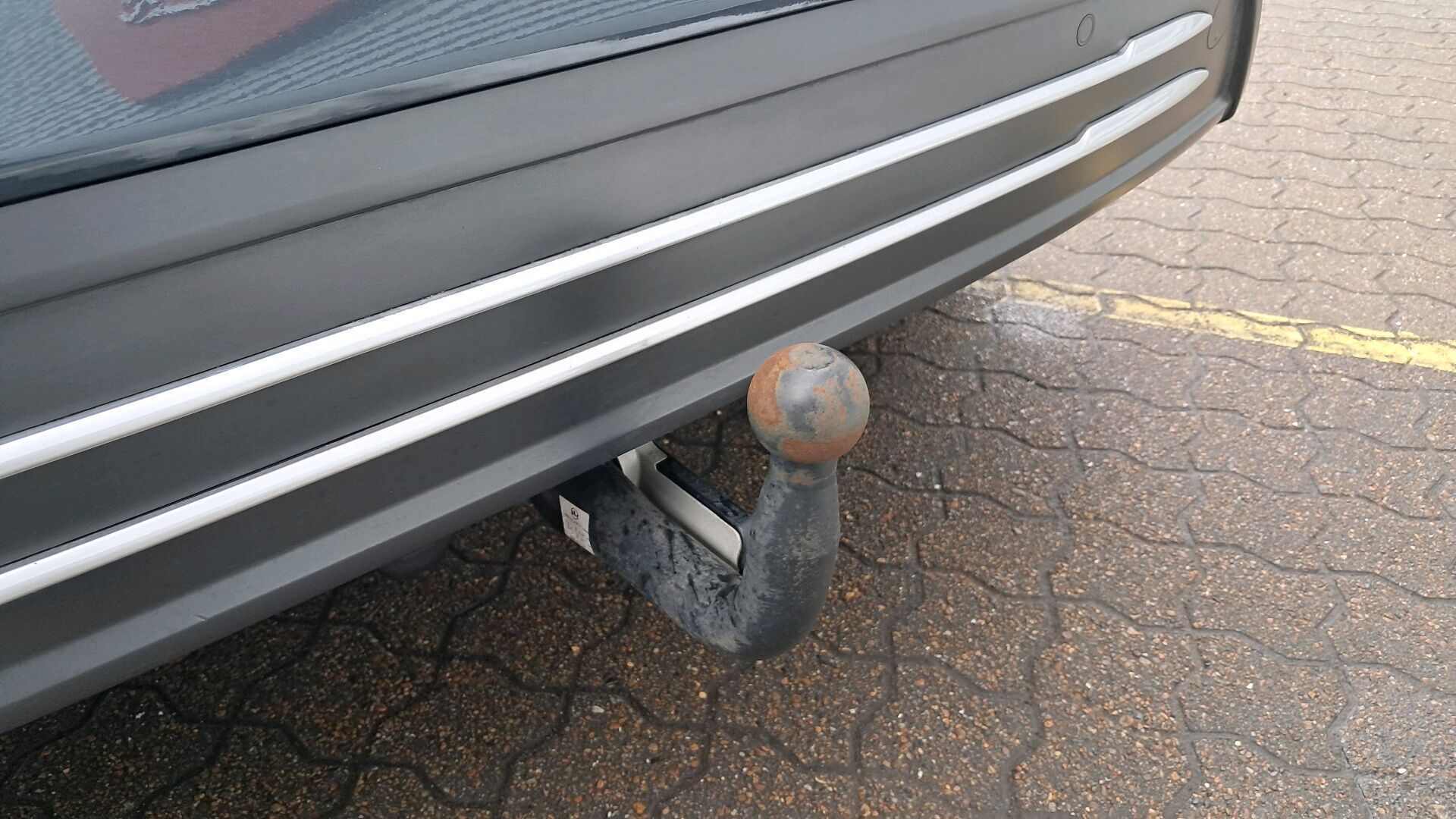 Blå Hyundai Kona fra 2022