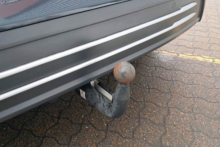 Grå Hyundai Kona fra 2022