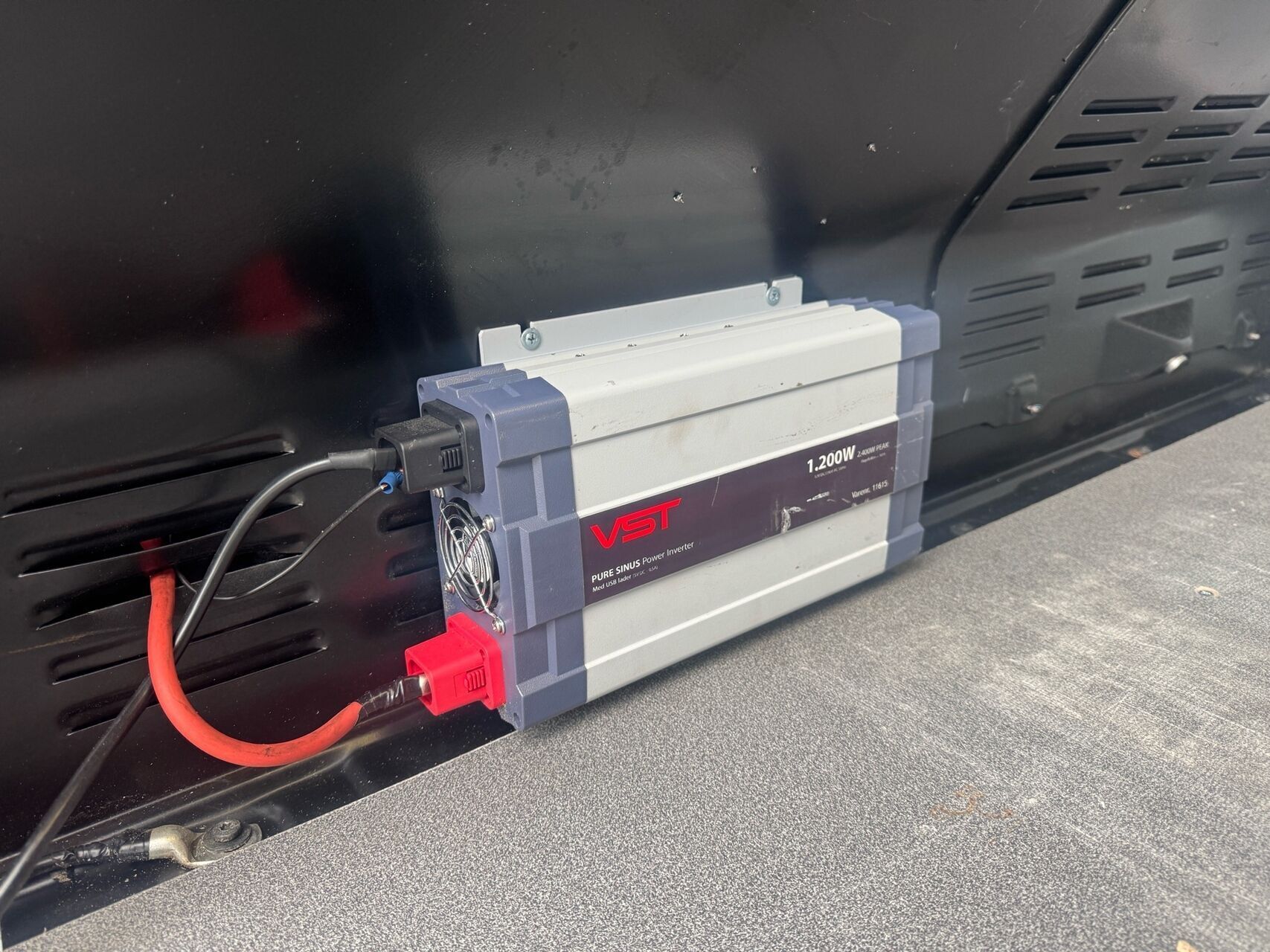 Hvid Ford Transit Custom fra 2024