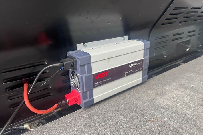 Hvid Ford Transit Custom fra 2024