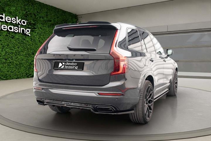 Grå Volvo XC90 fra 2022