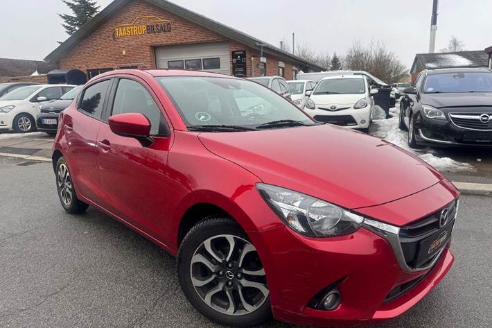 undefined Mazda 2 fra 2015 set udefra