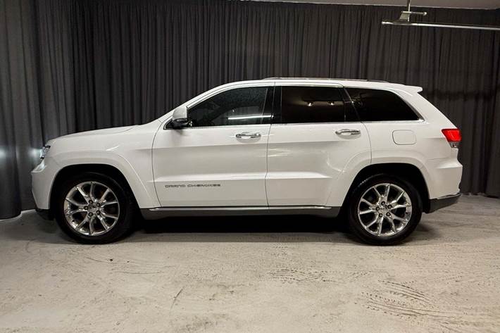 Hvid Jeep Grand Cherokee fra 2015