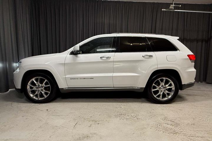Hvid Jeep Grand Cherokee fra 2015