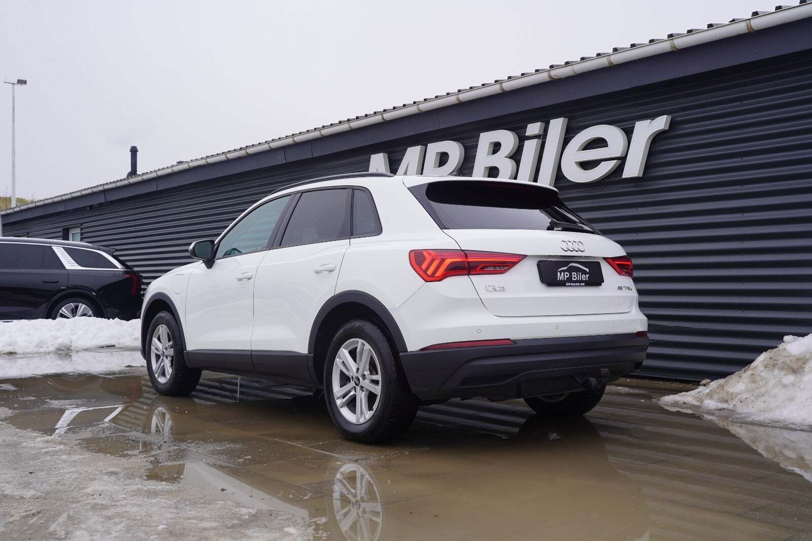 Hvid Audi Q3 fra 2021
