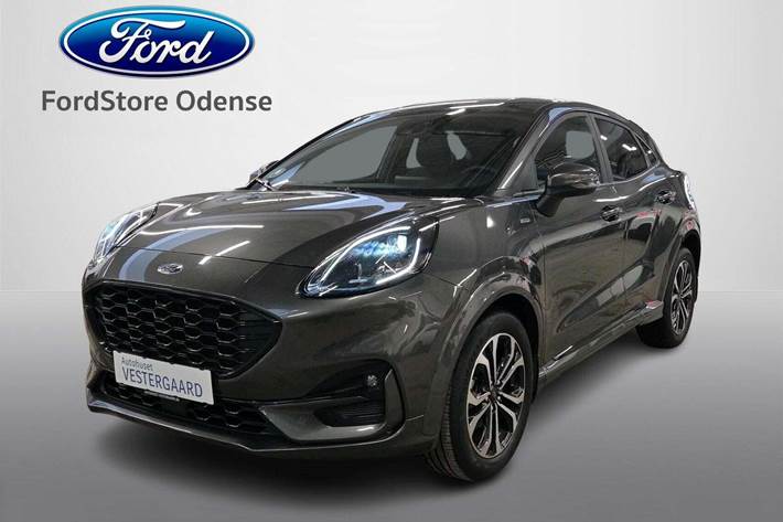 Grå Ford Puma fra 2021 set udefra