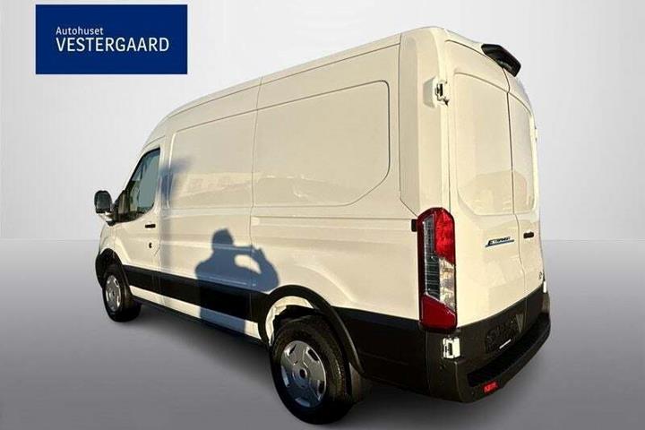 undefined Ford E-Transit 350 L2 Van fra 2025 set udefra