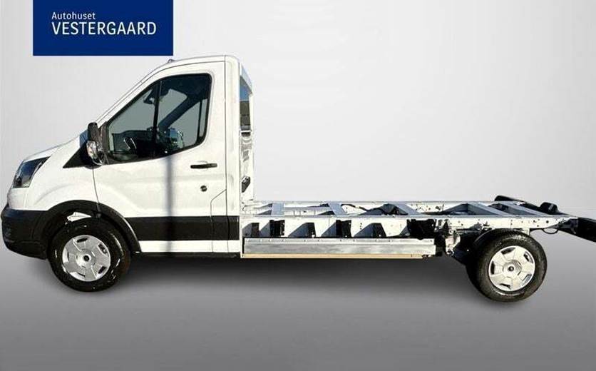 Ford E-Transit 350 L3 Chassis 68 Trend H1 RWD