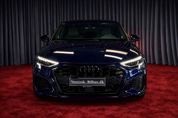 Blå Audi A3 fra 2022
