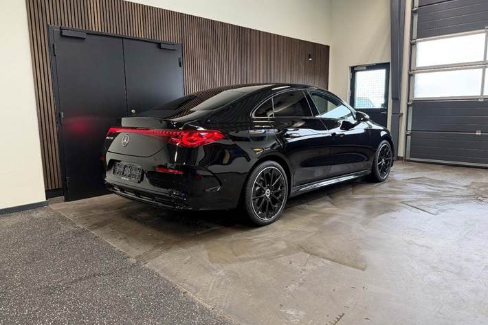 Sort Mercedes CLA250+ fra 2025