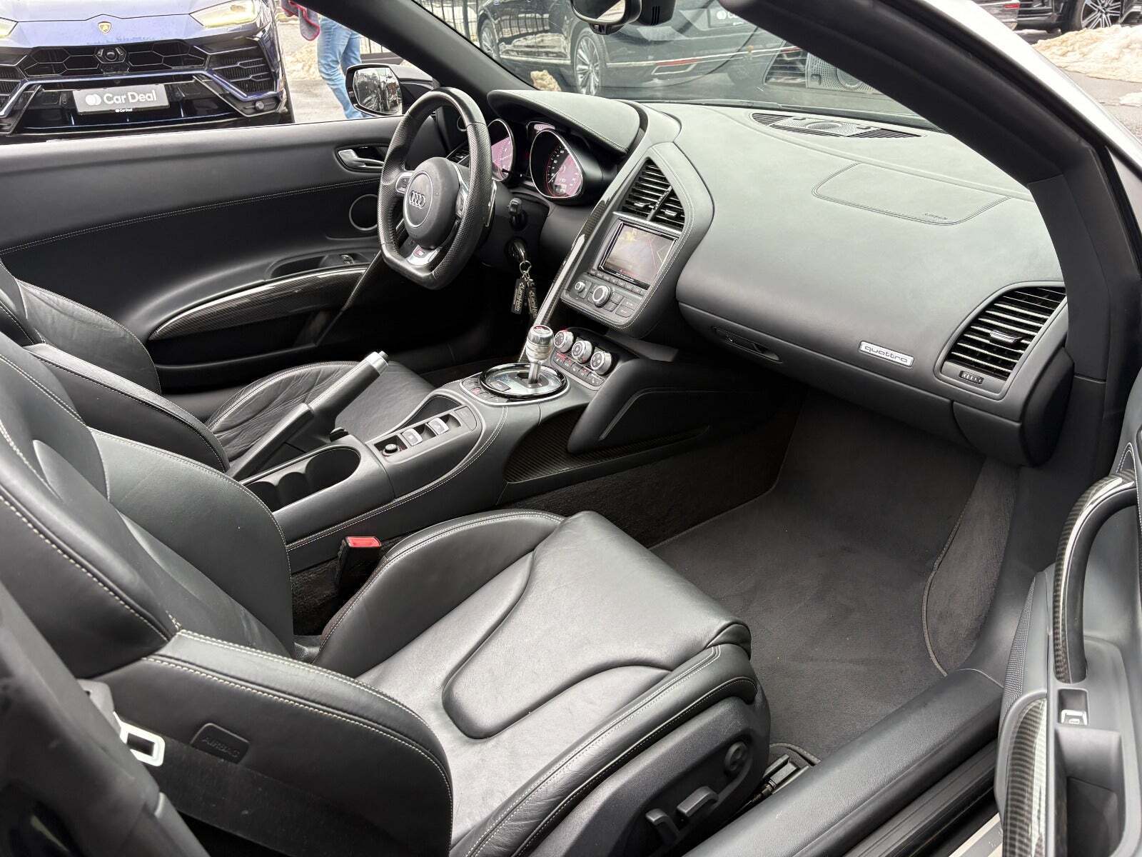 Sort Audi R8 fra 2014