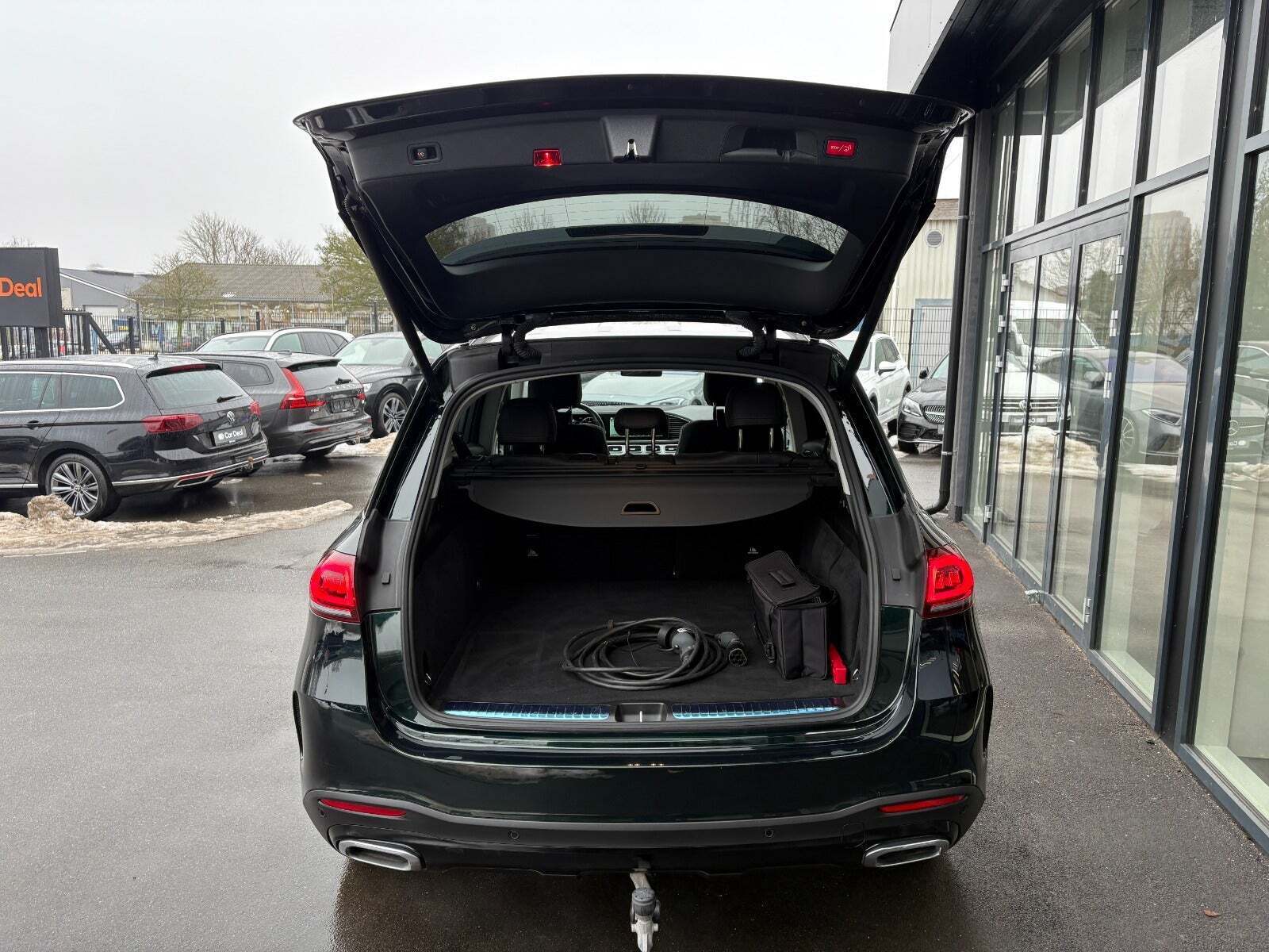 Grøn Mercedes GLE350 de fra 2023