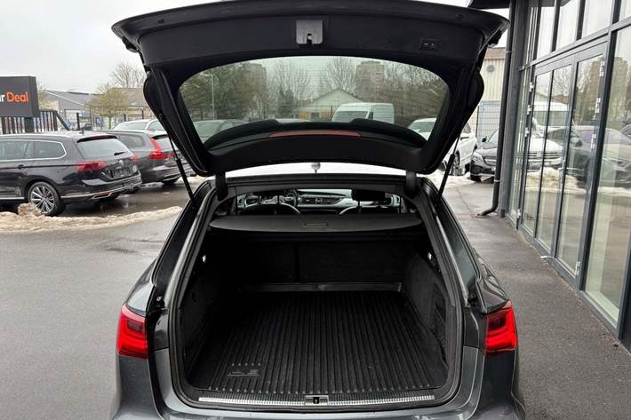 Grå Audi A6 fra 2017