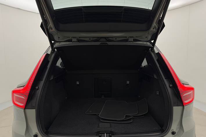 Grøn Volvo XC40 fra 2020