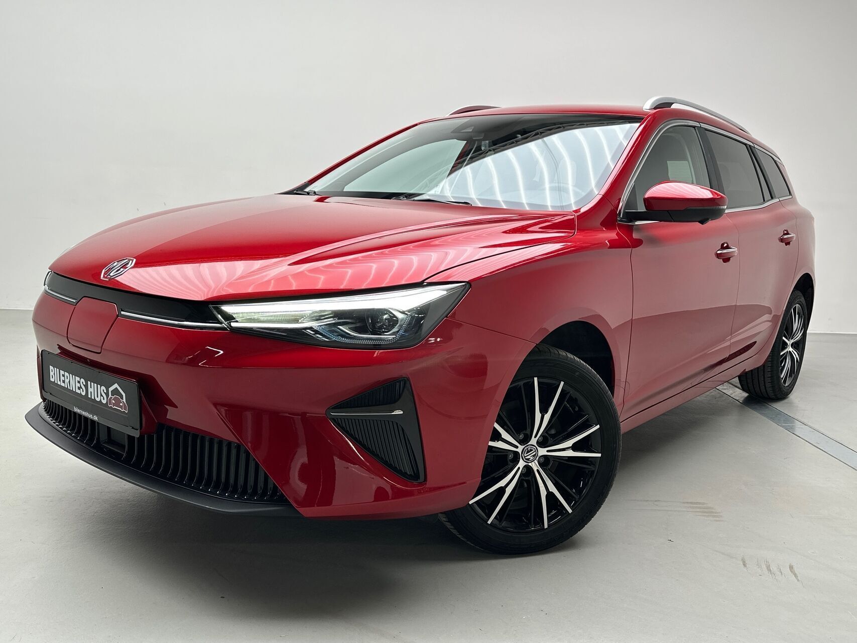 Rød MG MG5 Electric fra 2022