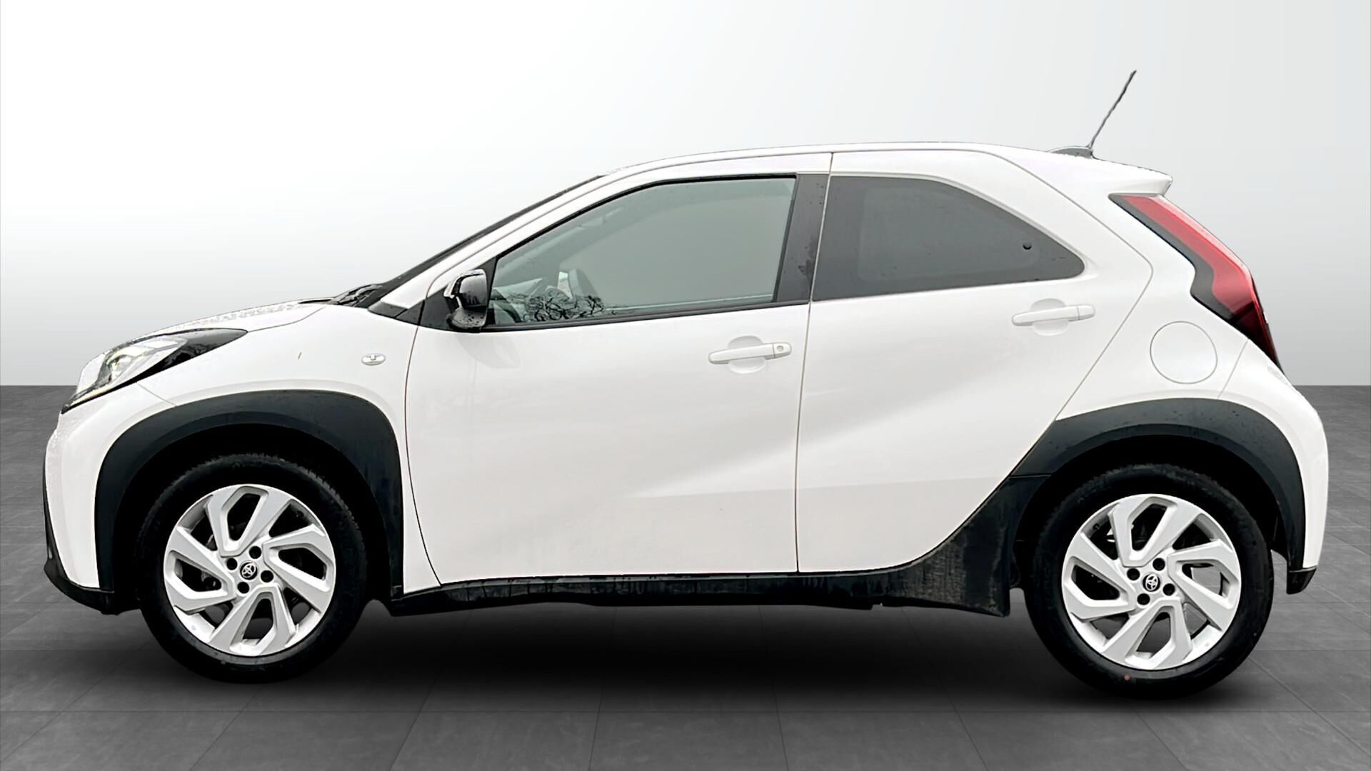 Toyota Aygo X 1,0 VVT-I Active 72HK 5d