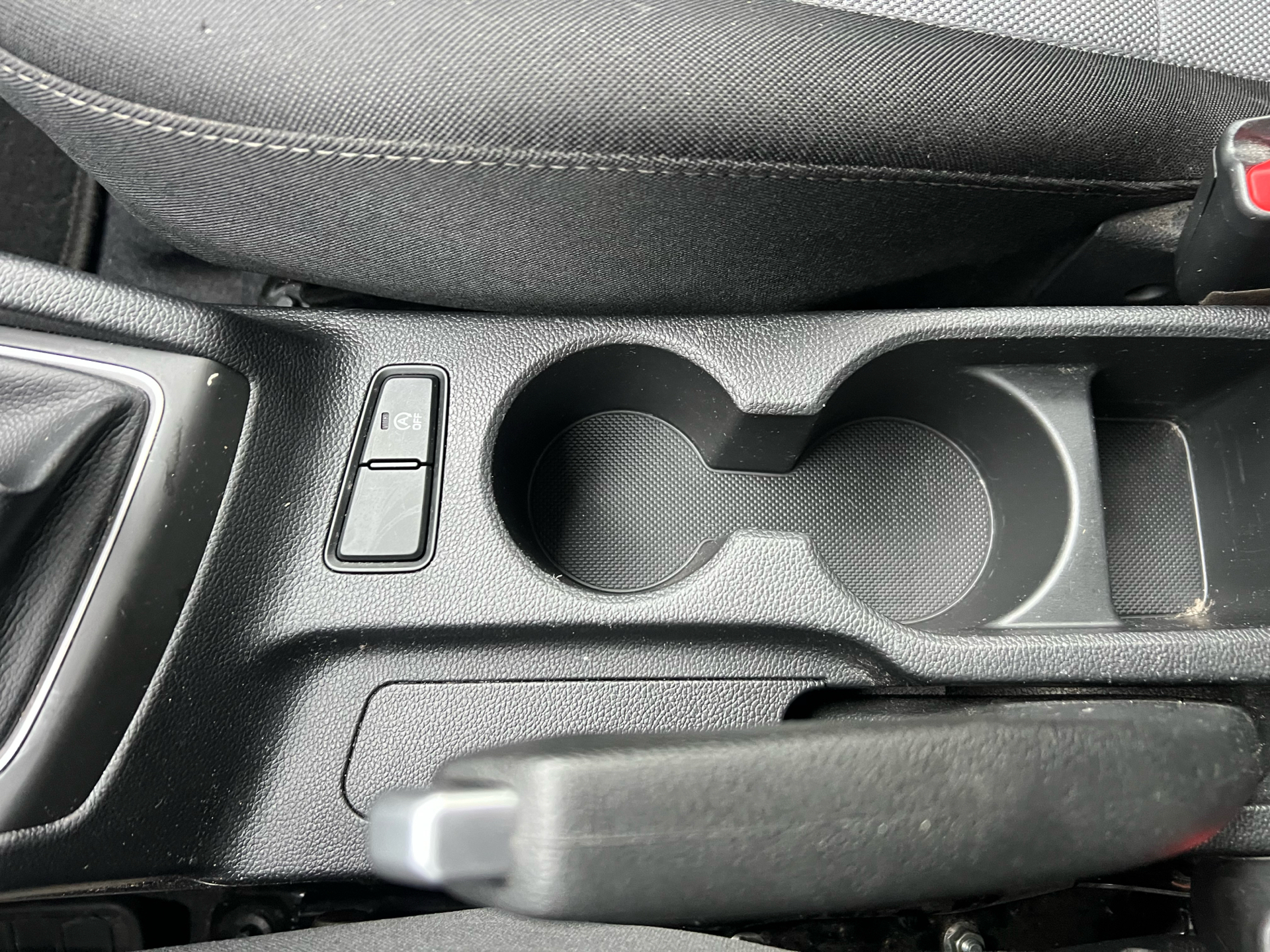 Rød Hyundai i20 fra 2018