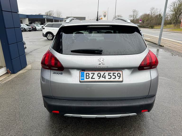 Peugeot 2008 1,2 e-THP Selection Sky 110HK 5d