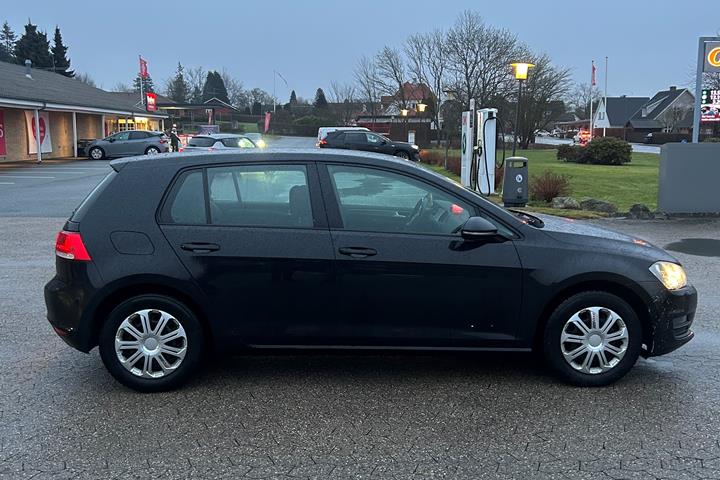 Sort VW Golf fra 2013