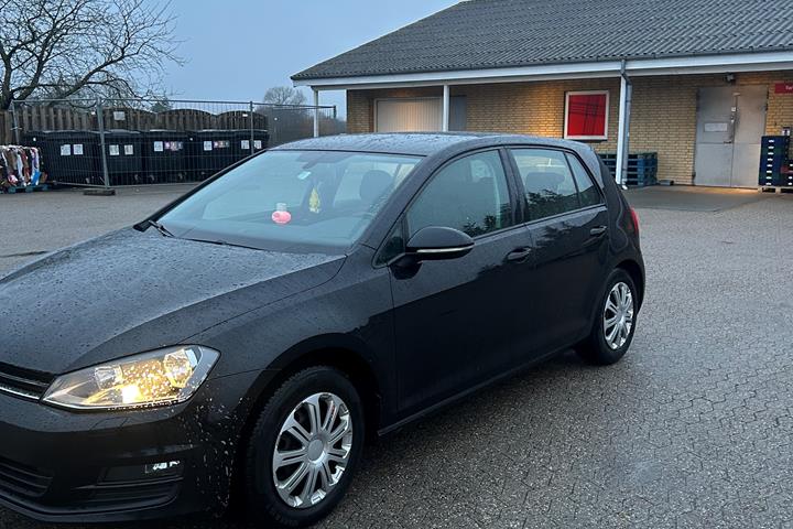 Sort VW Golf fra 2013