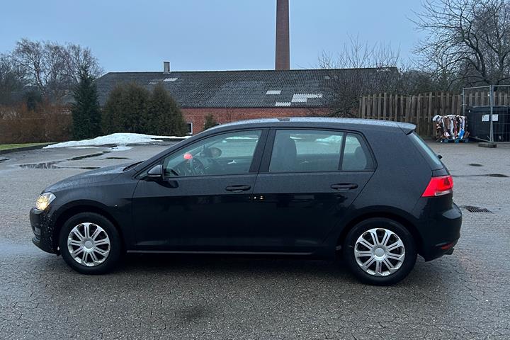 Sort VW Golf fra 2013