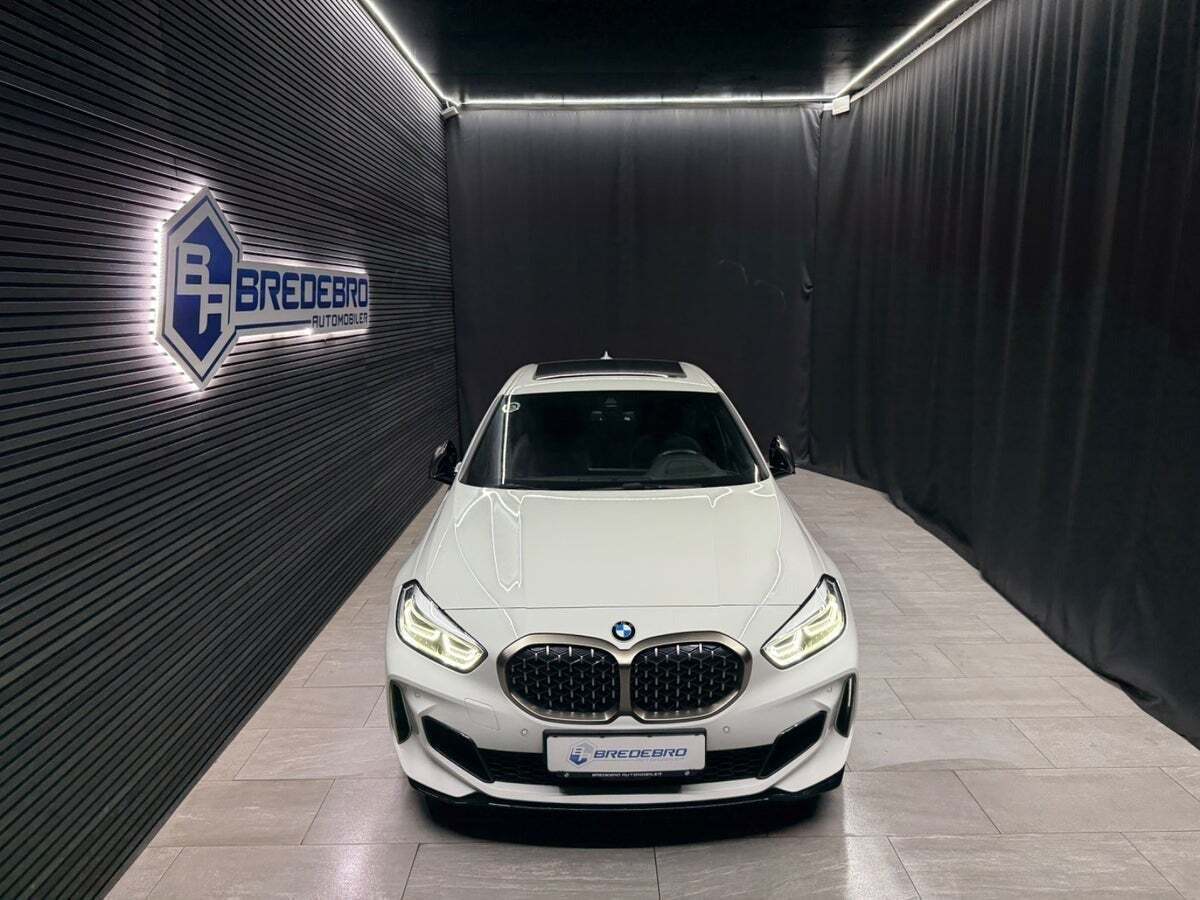 BMW M135i 2,0 Connected xDrive aut.