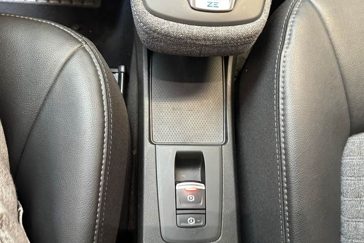 Grå Renault Zoe fra 2022