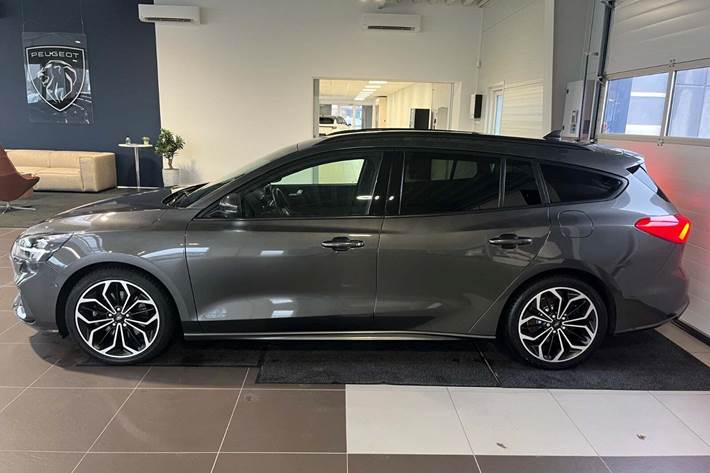 Grå Ford Focus fra 2019