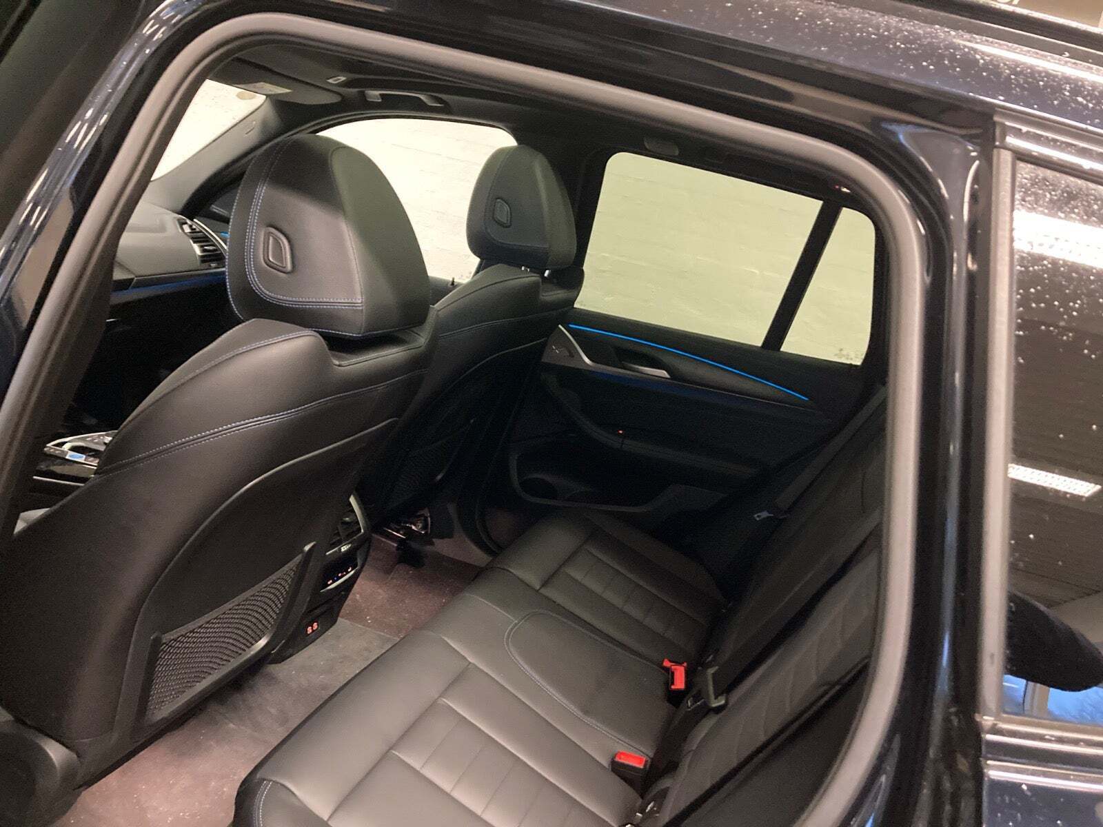 Sort BMW iX3 fra 2024