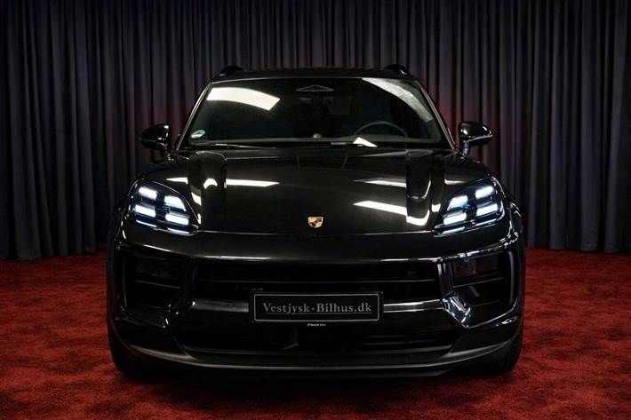 undefined Porsche Macan fra 2025