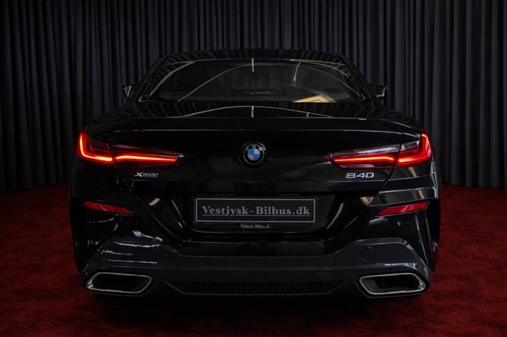 Sort BMW 840d fra 2019