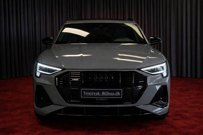 Sort Audi e-tron fra 2021