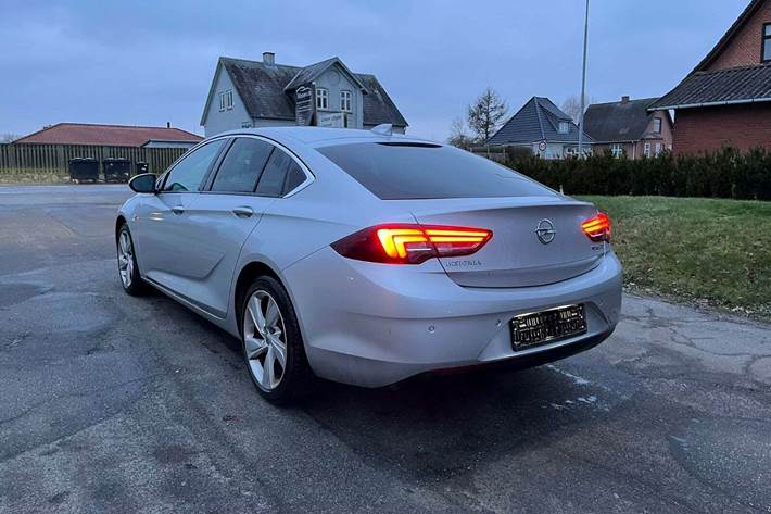 undefined Opel Insignia fra 2018