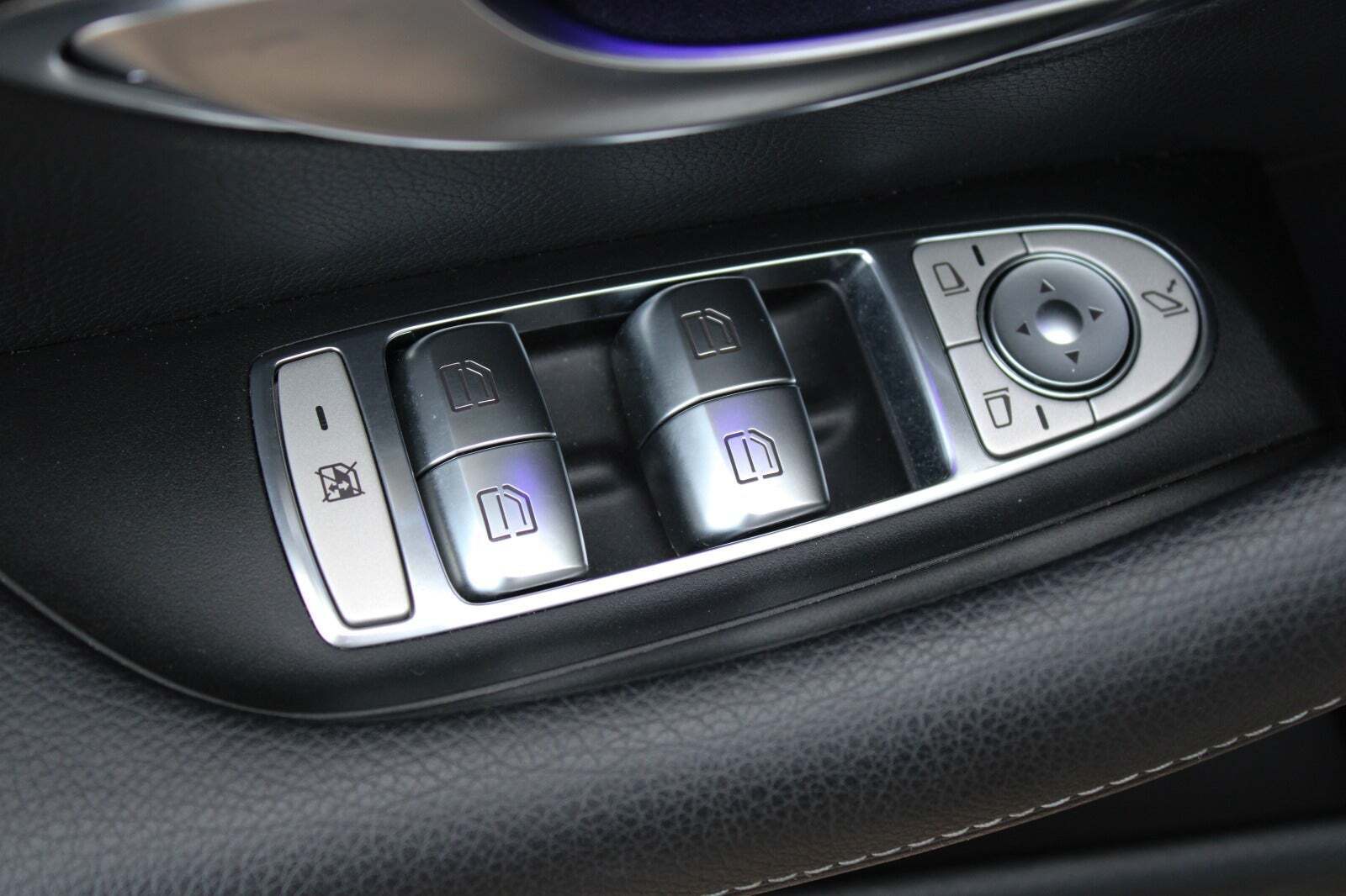 Sølv Mercedes E250 fra 2017