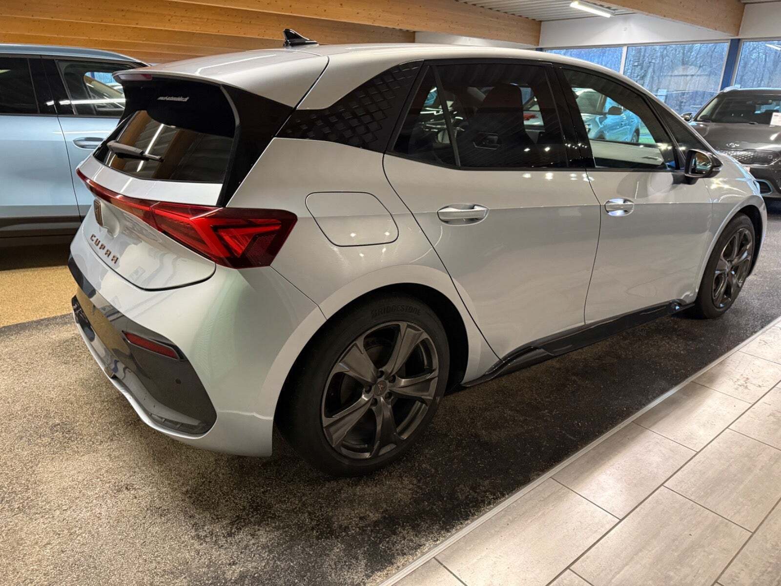 Sølv Cupra Born fra 2022