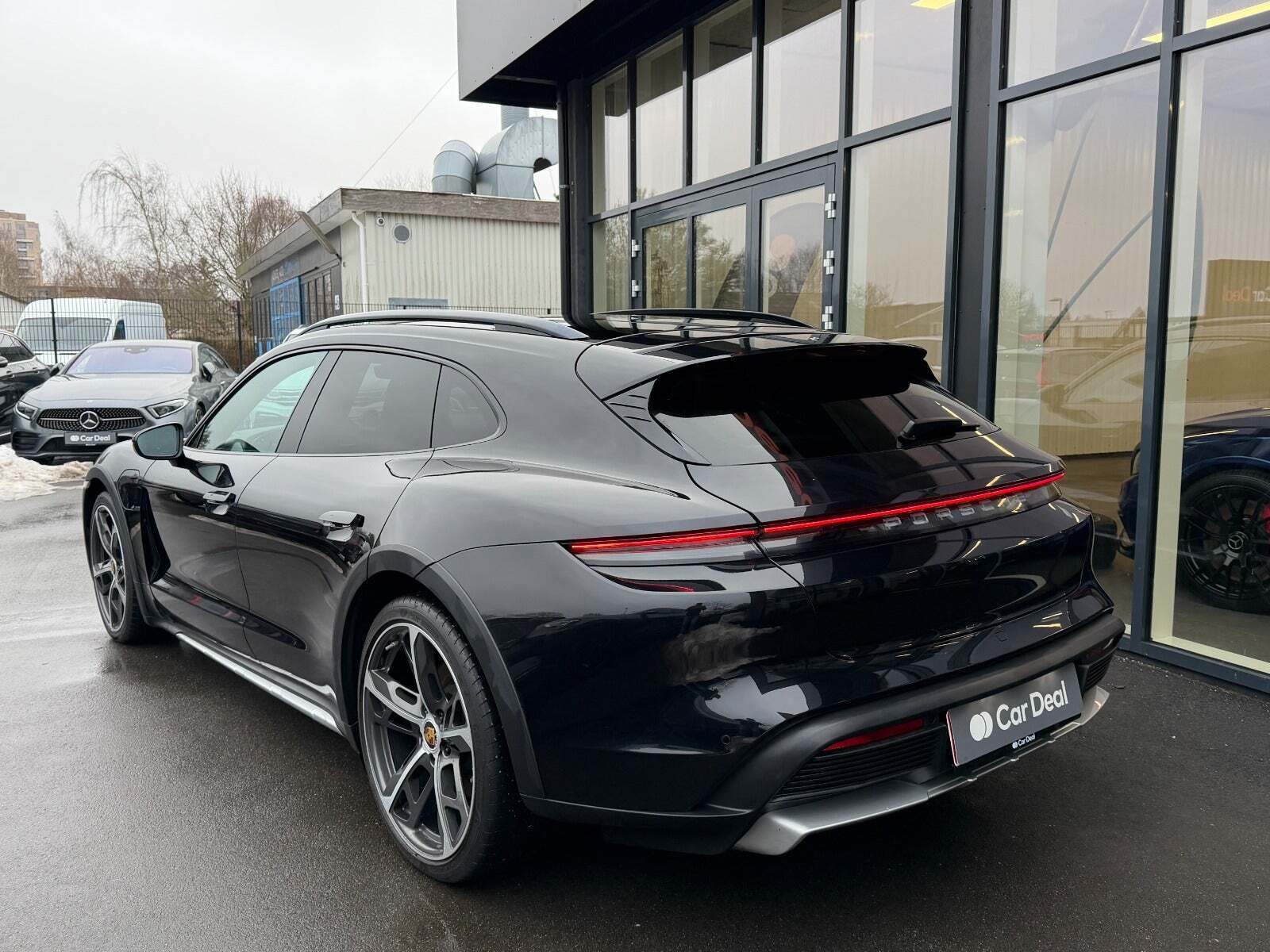 Porsche Taycan 4 Performance+ Cross Turismo