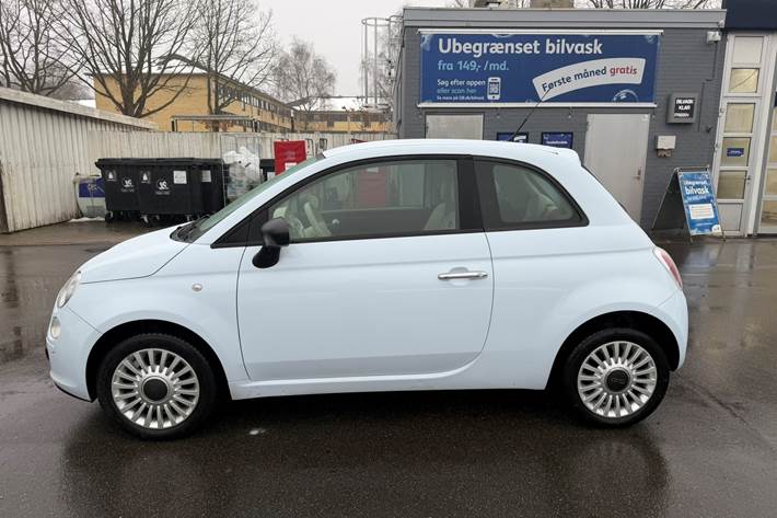 Blå Fiat 500 fra 2011
