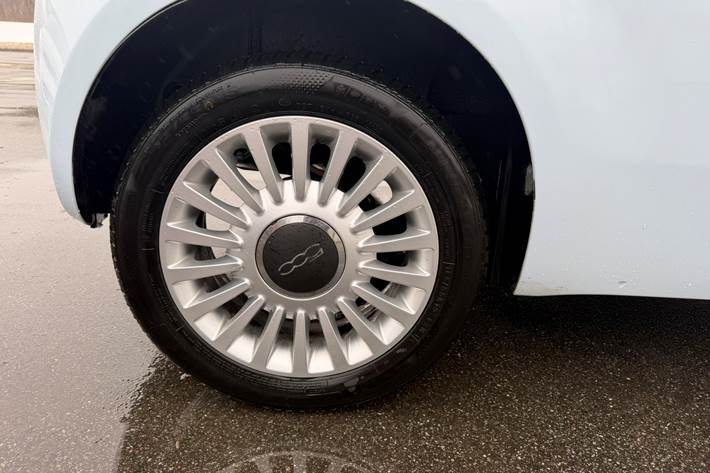 Blå Fiat 500 fra 2011