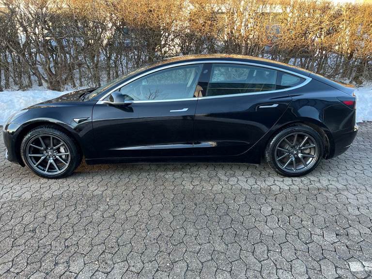 Tesla Model 3 Standard Range+ RWD