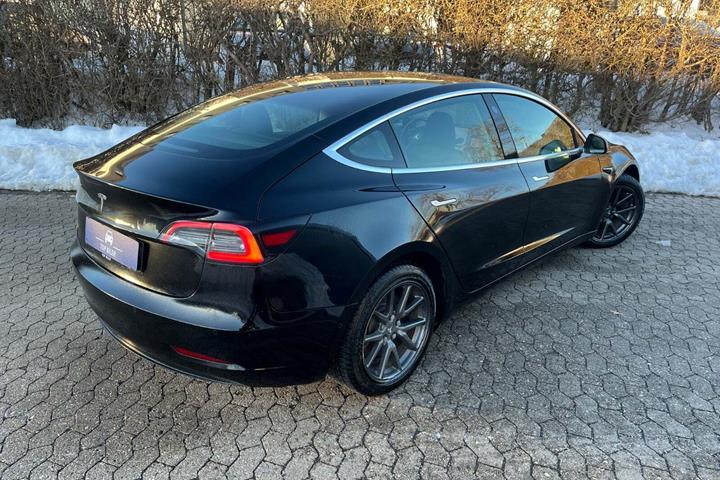 undefined Tesla Model 3 fra 2019