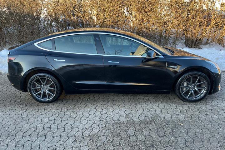 undefined Tesla Model 3 fra 2019