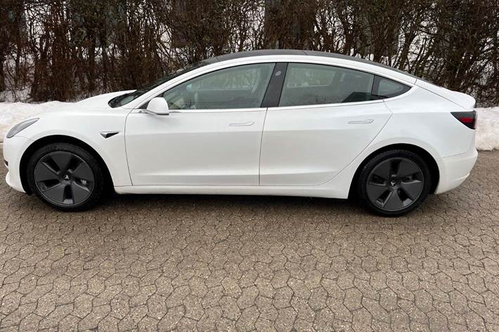 undefined Tesla Model 3 fra 2020