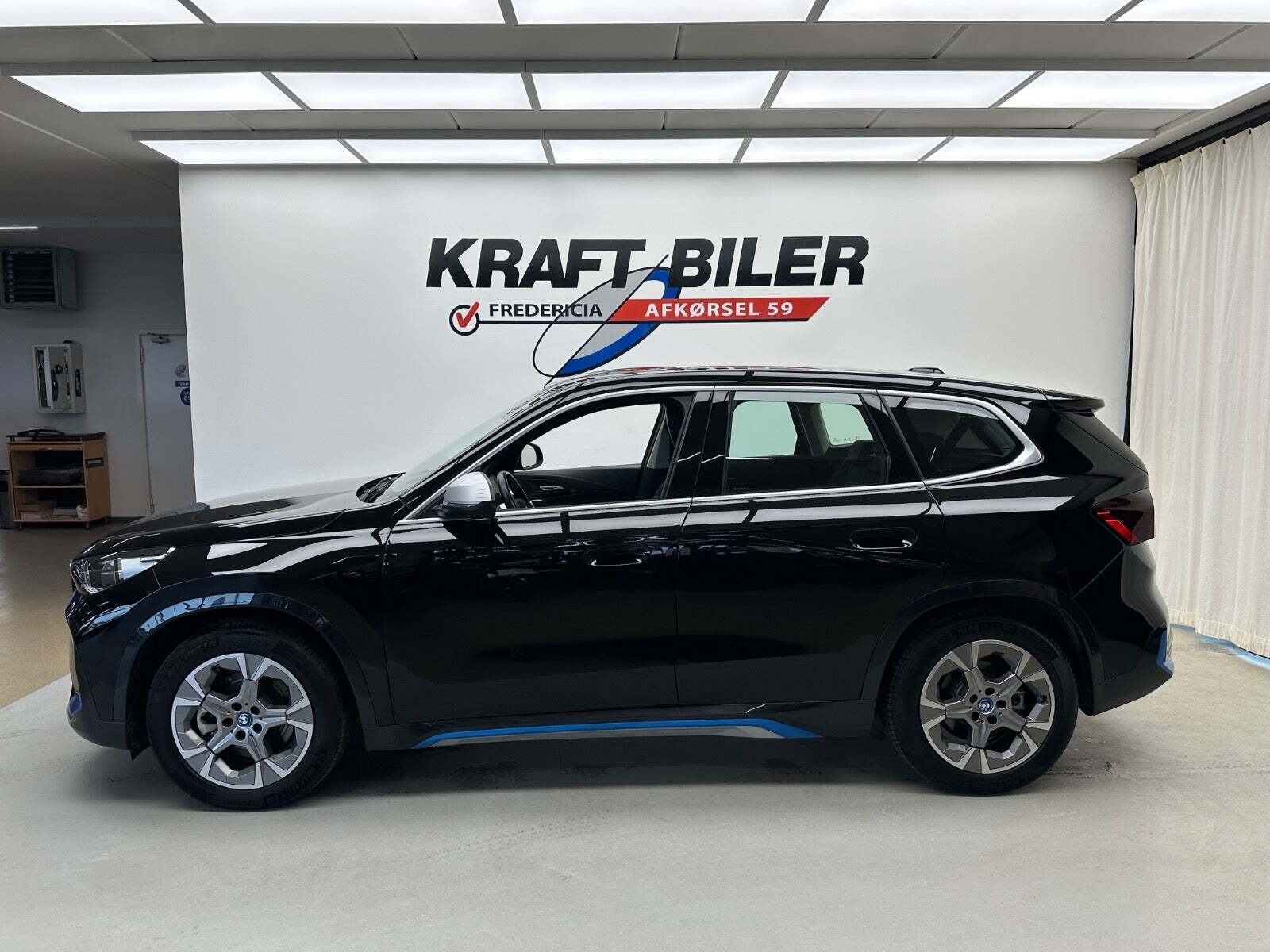 BMW iX1 xDrive30 X-Line