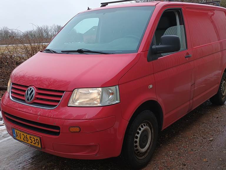 VW Transporter 2,5 TDI AUT.