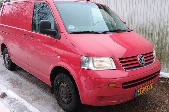 Rød VW Transporter fra 2010