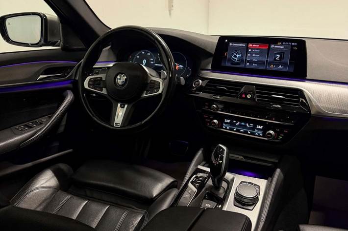 Sølv BMW M550d fra 2018