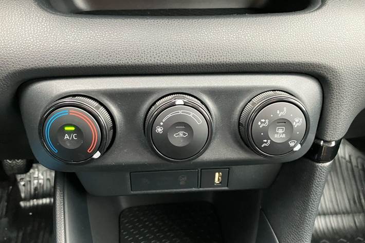 Hvid Toyota Yaris fra 2021