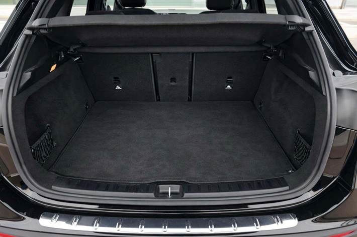 Sort Mercedes EQA250+ fra 2023